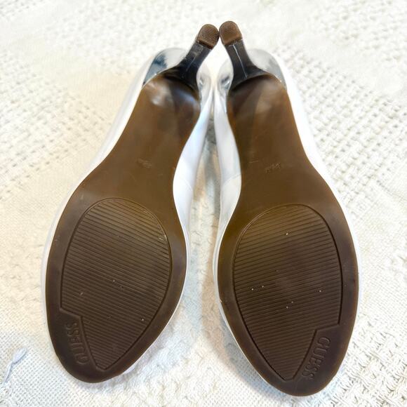 Guess Los Angeles patent 8 1/2 platform peep toe pump 4.5 inch heels 2675 - Picture 4 of 11